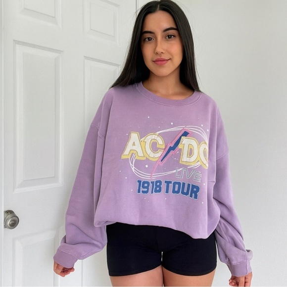 AC/DC Tops - NWT AC/DC Graphic Print Crew Neck Purple Sweatshirt Size L Grunge Rock